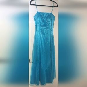 Majora prom/bal dress. Size 6.